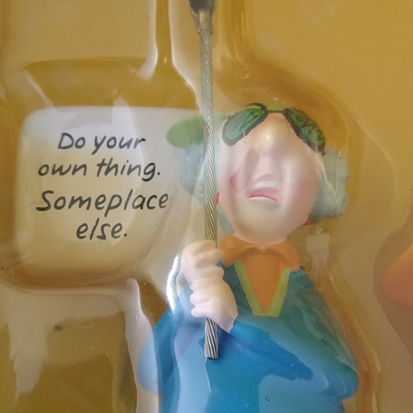 Maxine Note clip By Hallmark - Picture 2 of 4